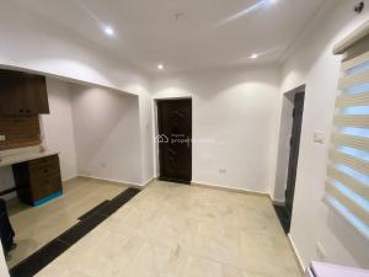 1 bedroom mini flat (room and parlour) for rent