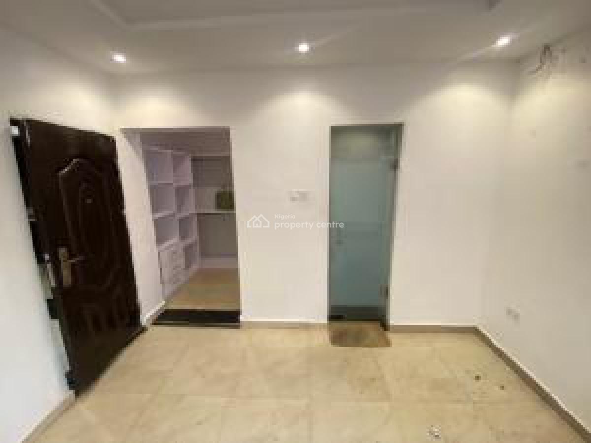 1 bedroom mini flat (room and parlour) for rent