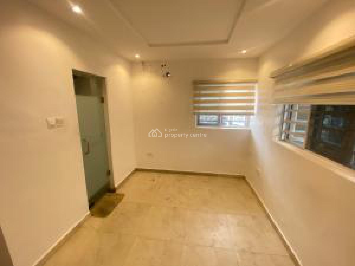 1 bedroom mini flat (room and parlour) for rent