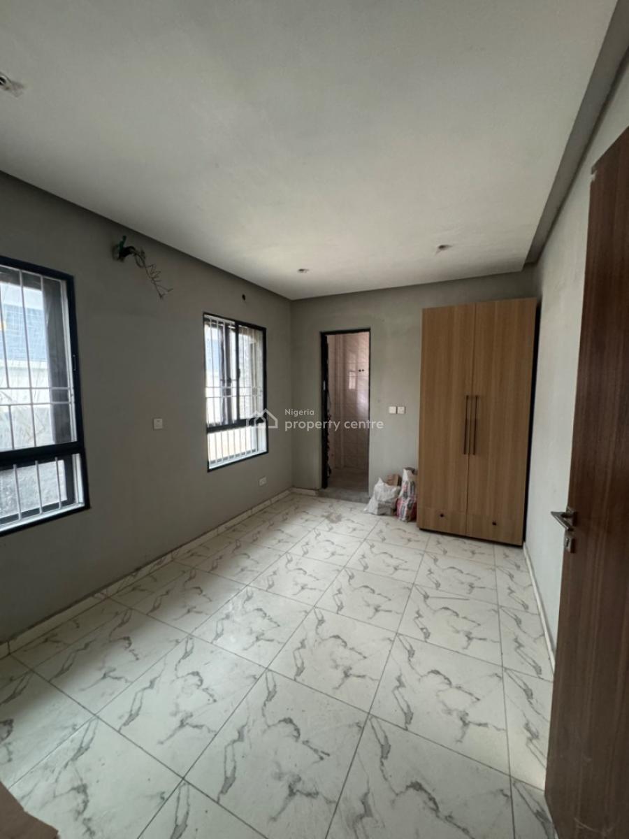 8 bedroom flat / apartment for rent