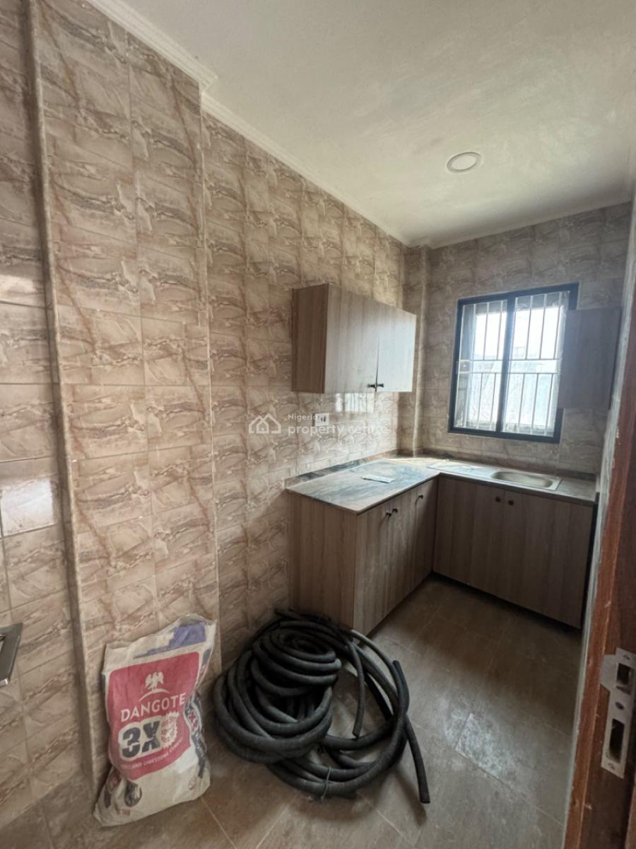 8 bedroom flat / apartment for rent