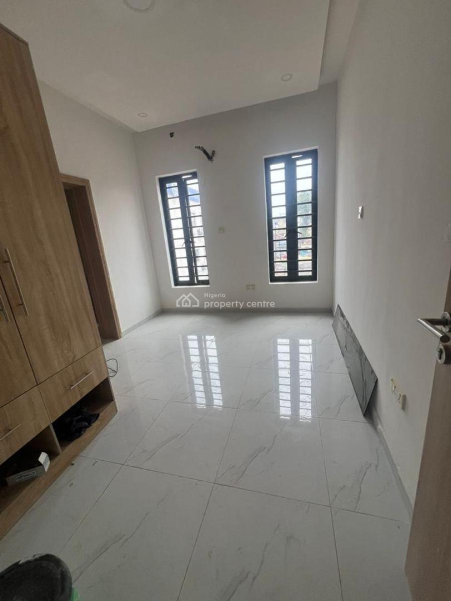 3 bedroom flat / apartment for sale