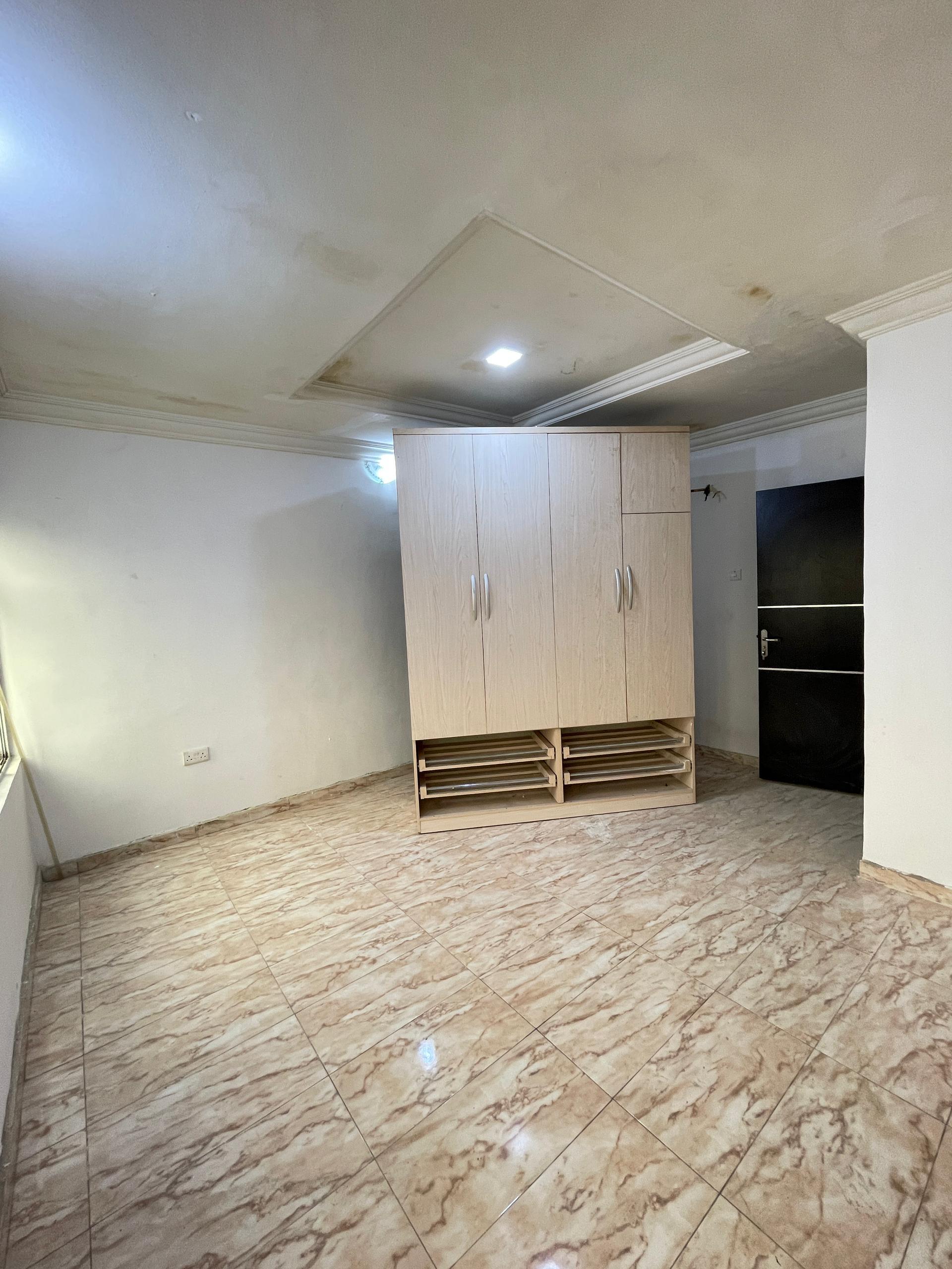 Spaciously Built 4 Bedroom Terrace Duplex with Bq    Location: Surulere.  Price: ₦150M