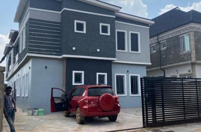 LETTING  Modern Exclusive 3 bedroom flat @ P and T VIP Garden Estate 3m fenced with gate serene and secure environment... Anybody with a good job... All rooms ensuit no guest toilet.