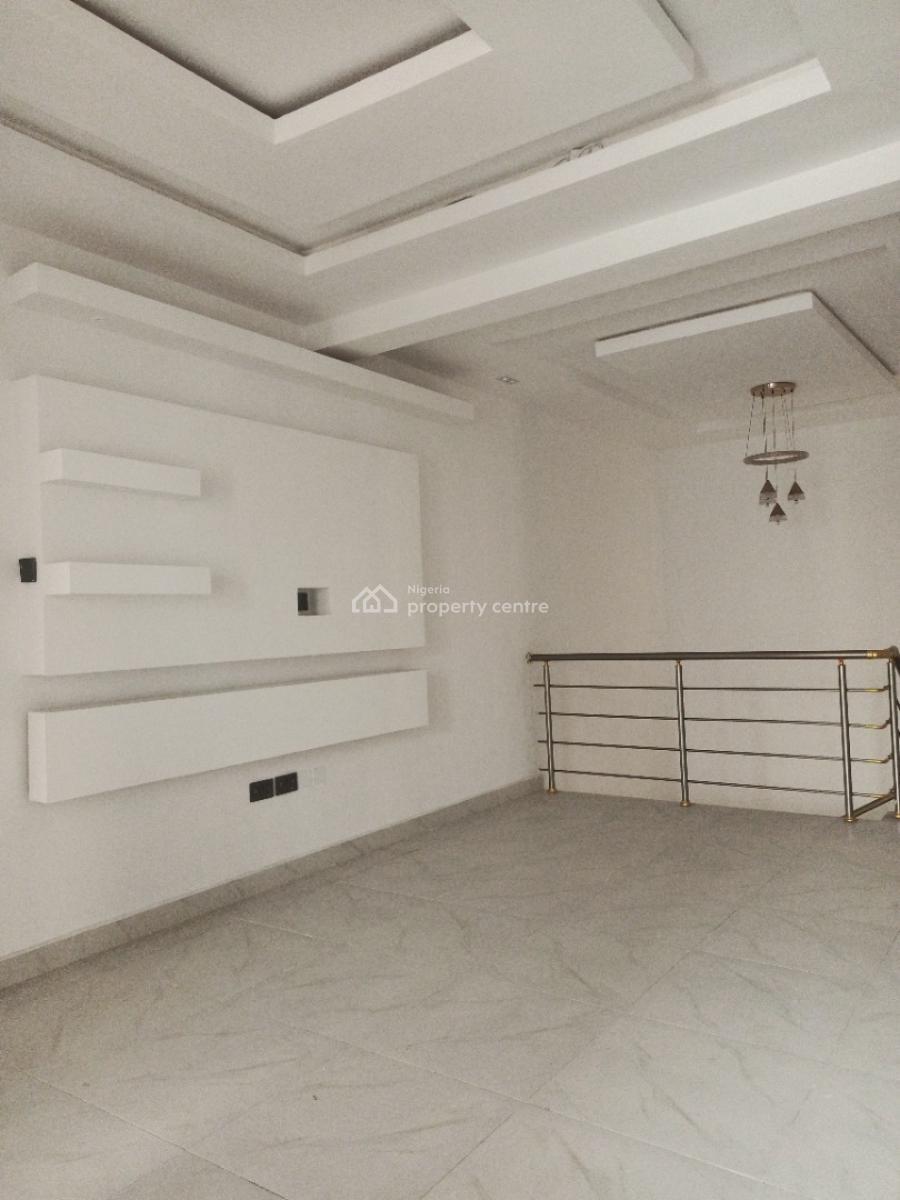 4 bedroom detached duplex for sale