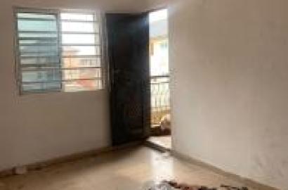 For rent: Decent Roomself Contain Shomolu Palmgrove Palmgroove Shomolu Lagos  ₦ 1,000,000/year