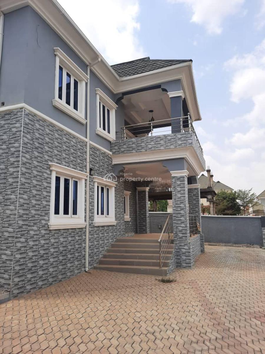5 bedroom detached duplex for sale