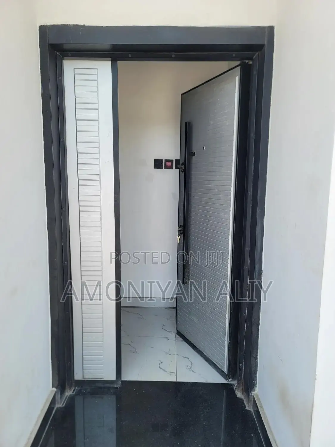 3bdrm Townhouse/Terrace in Lekki Scheme2 for Sale