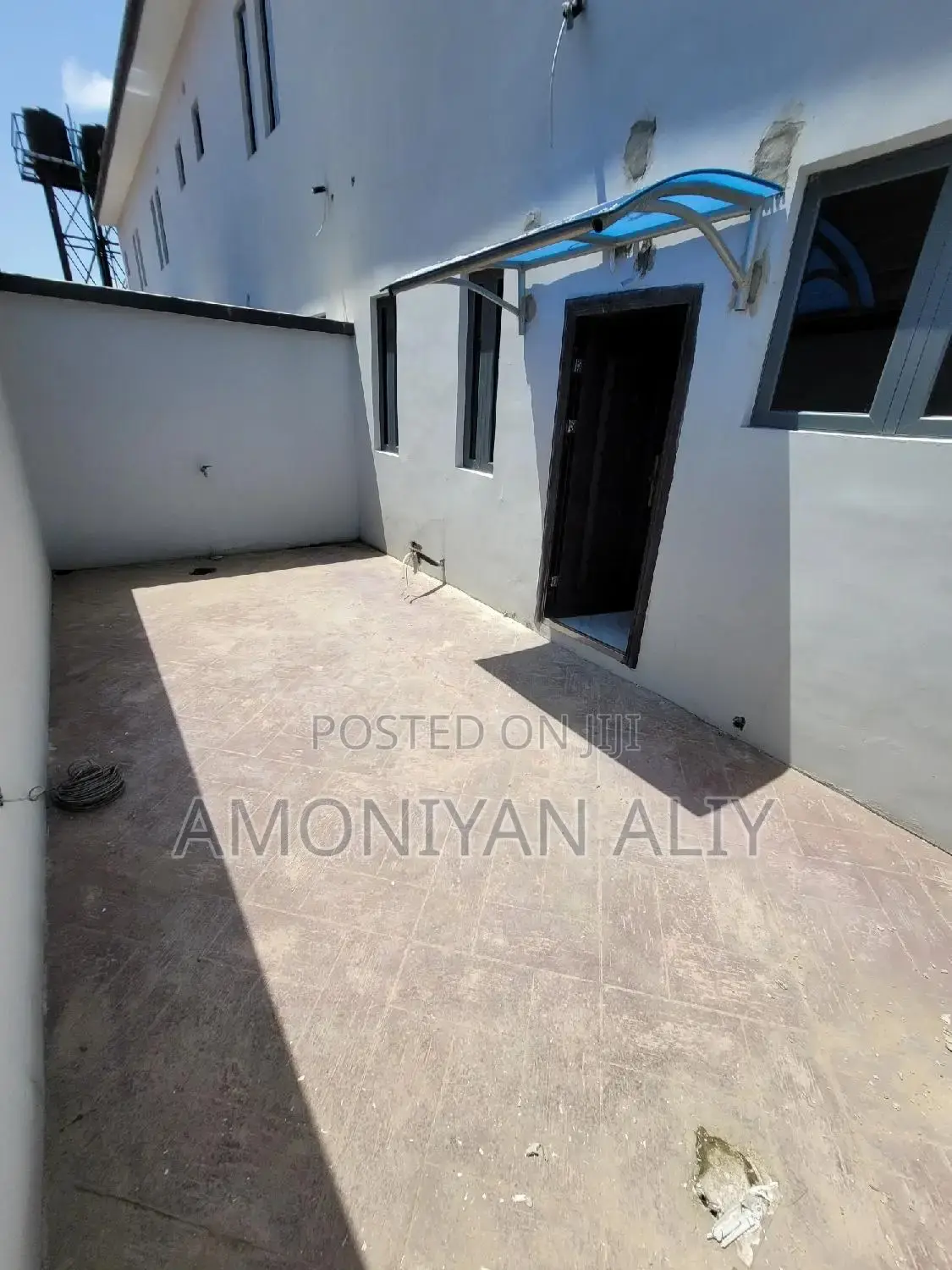 3bdrm Townhouse/Terrace in Lekki Scheme2 for Sale