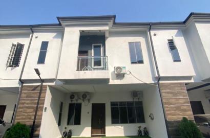 4 bedroom terraced duplex for rent