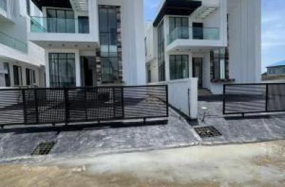 Elegant 5 Bedroom Duplex With A Bq