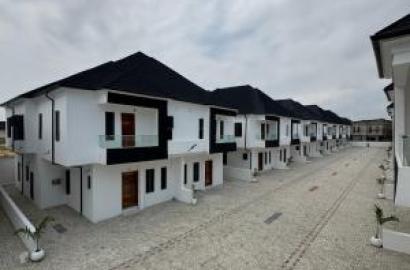 Stunning 4 Bedroom Semi Detached Duplex With A Bq,gym And Pool