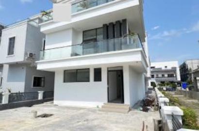 Stunning 5 Bedroom Fully Detached Duplex With A Pool,cinema Bq
