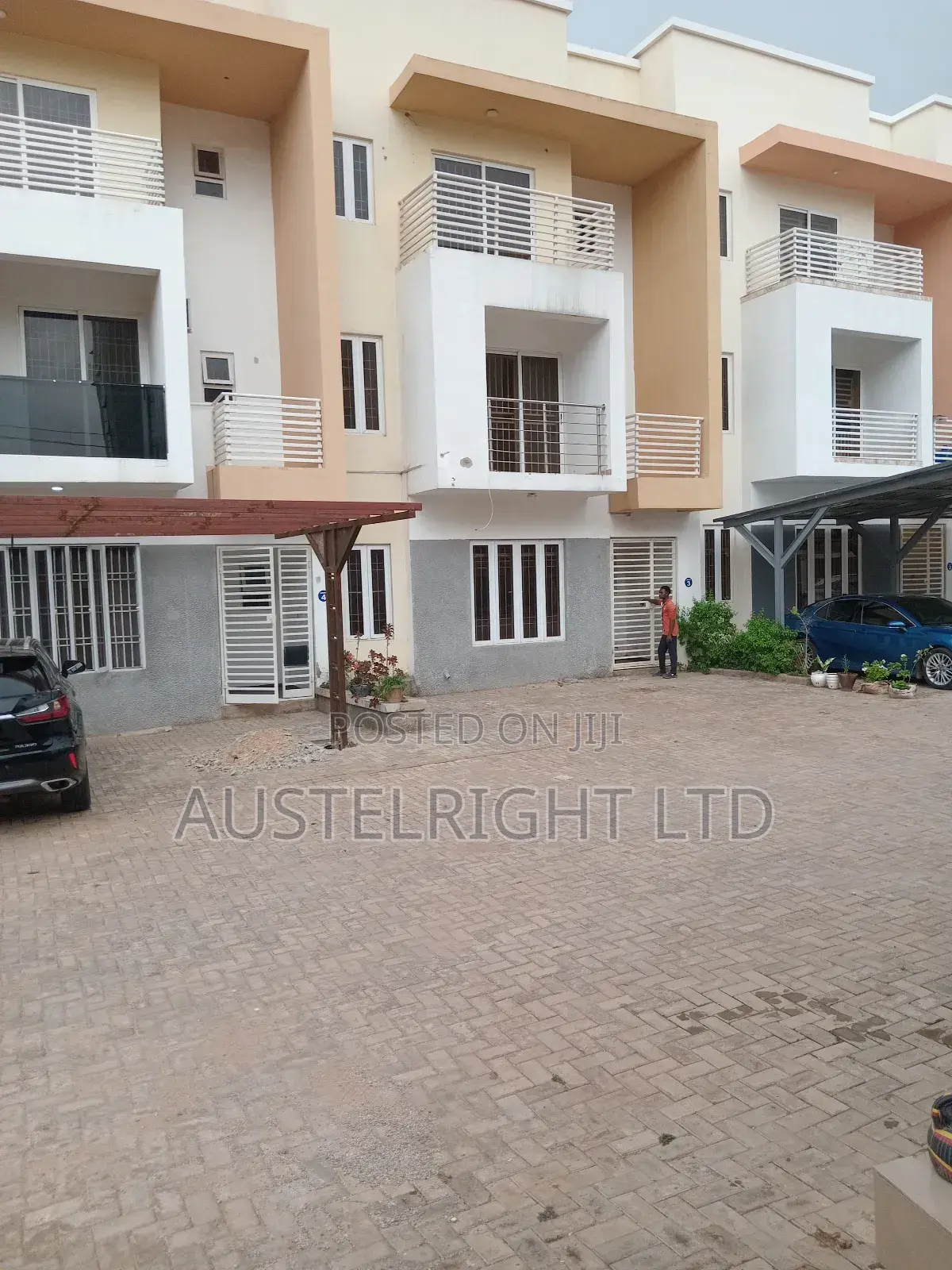 4bdrm Townhouse / Terrace in Gaduwa for rent