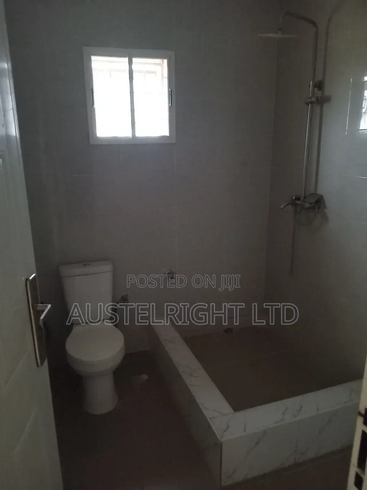 4bdrm Townhouse / Terrace in Gaduwa for rent
