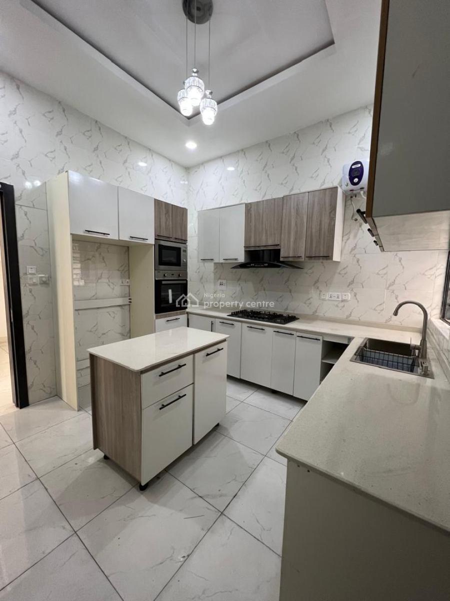 4 bedroom semi-detached duplex for rent