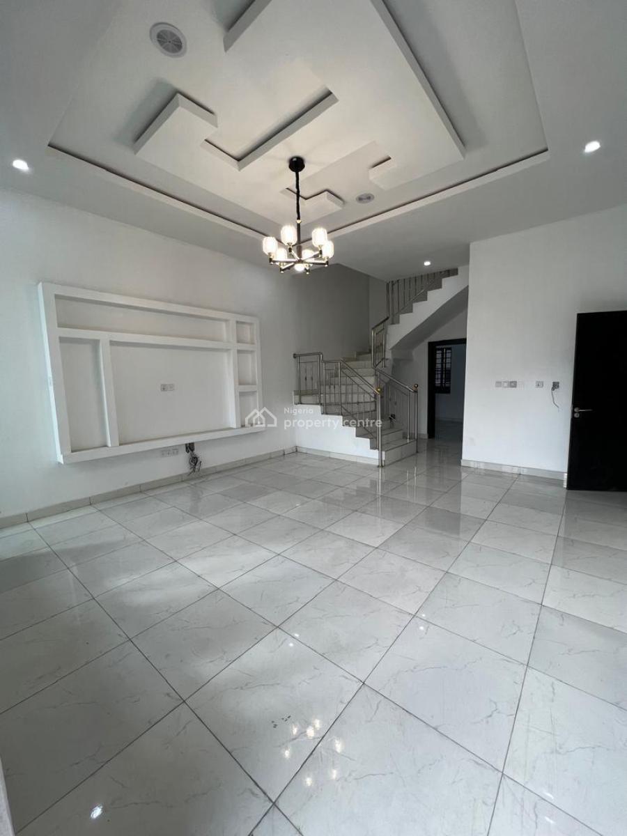 4 bedroom semi-detached duplex for rent