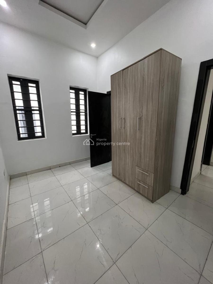 4 bedroom semi-detached duplex for rent