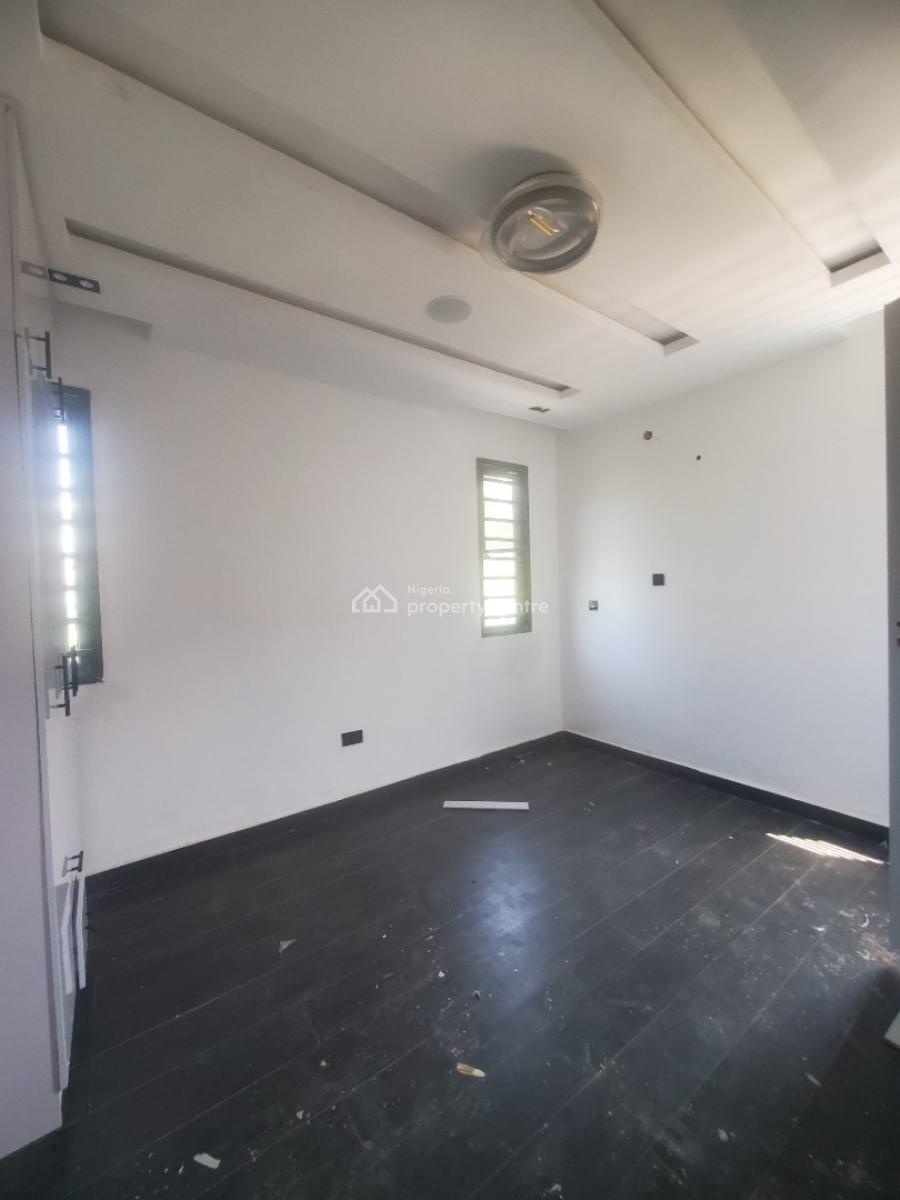 6 bedroom detached duplex for sale