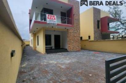 4 bedroom detached duplex for sale