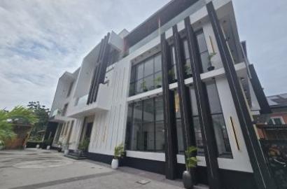LUXURY 6 BEDROOM MANSION FOR SALE
