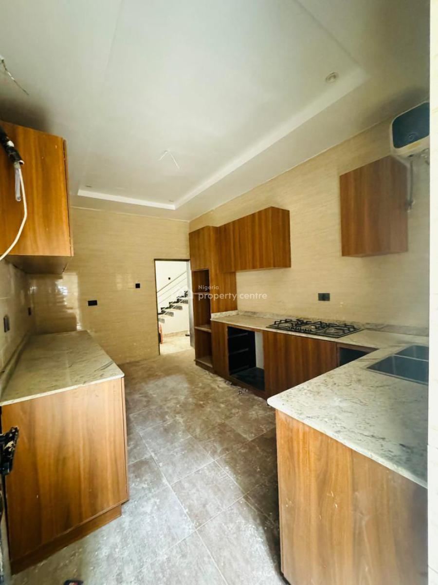 4 bedroom semi-detached duplex for sale