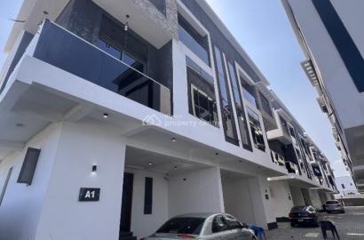 Exquisite 5 Bedroom Semi Detached Duplex With Swimming Pool