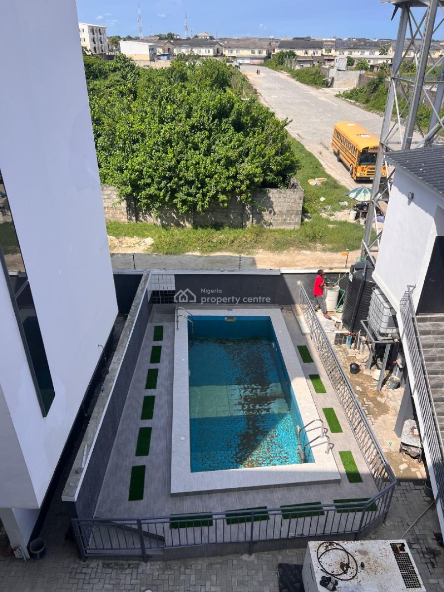 Exquisite 5 Bedroom Semi Detached Duplex With Swimming Pool