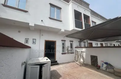 4bdrm Duplex in Ikota for sale