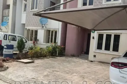 4bdrm Townhouse/Terrace in Idu Industrial for Sale