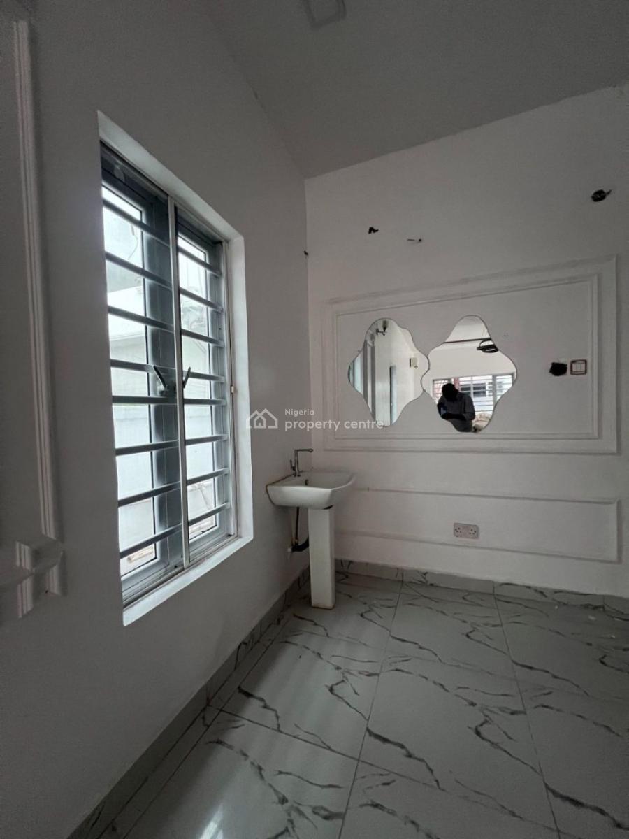 Self contain (single rooms) for rent