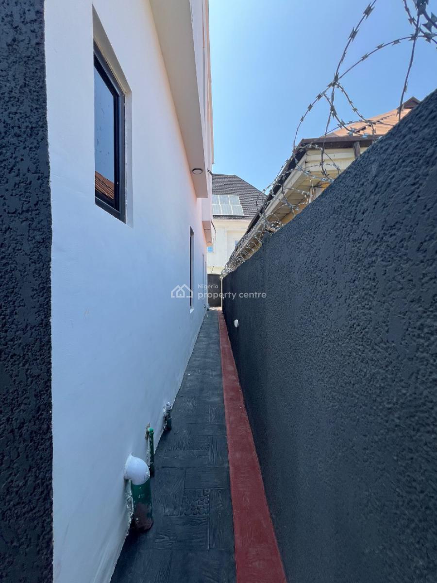 Newly Built 5 Bedroom Duplex