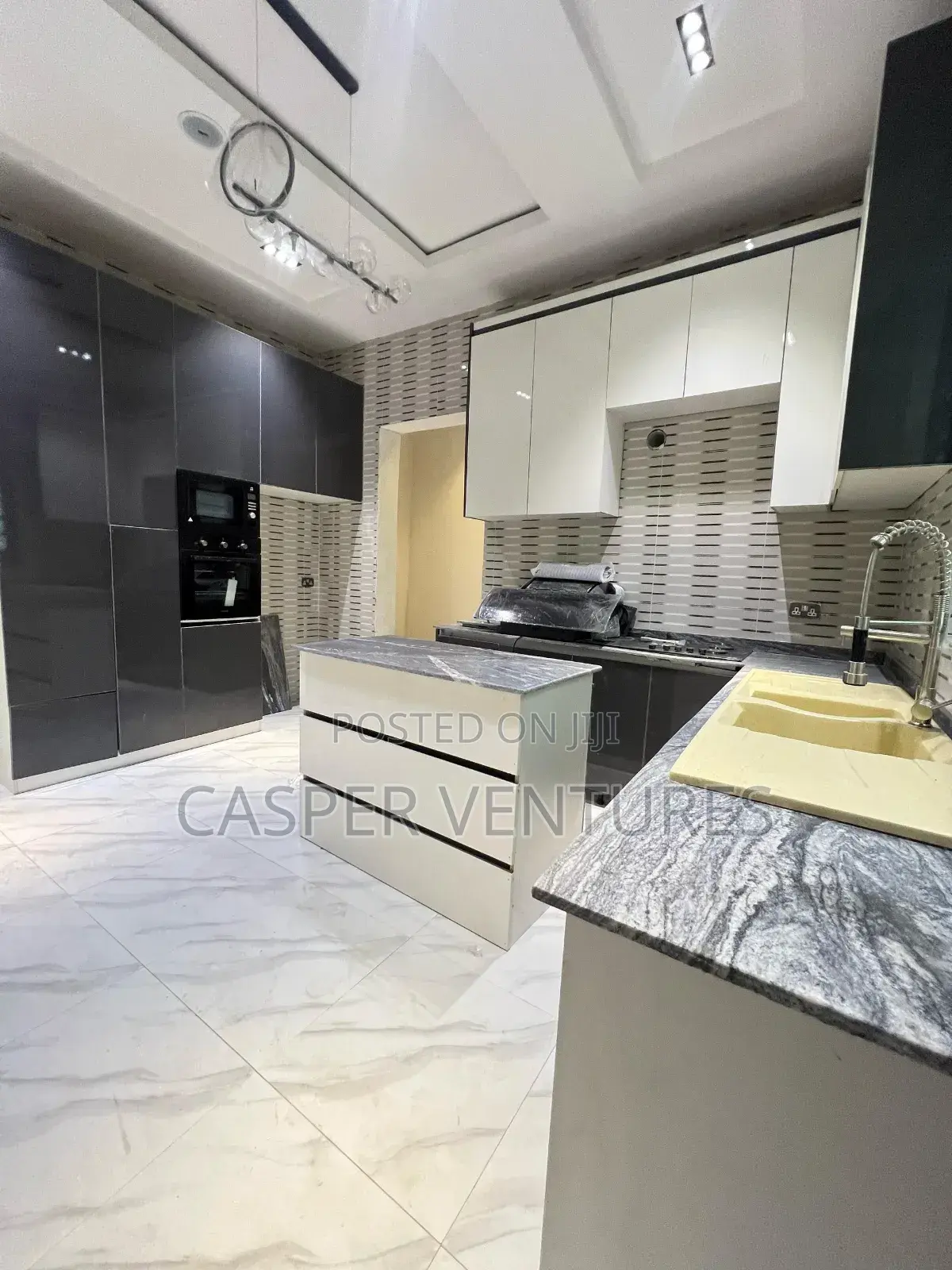 5bdrm Duplex in Avex, Sangotedo for sale
