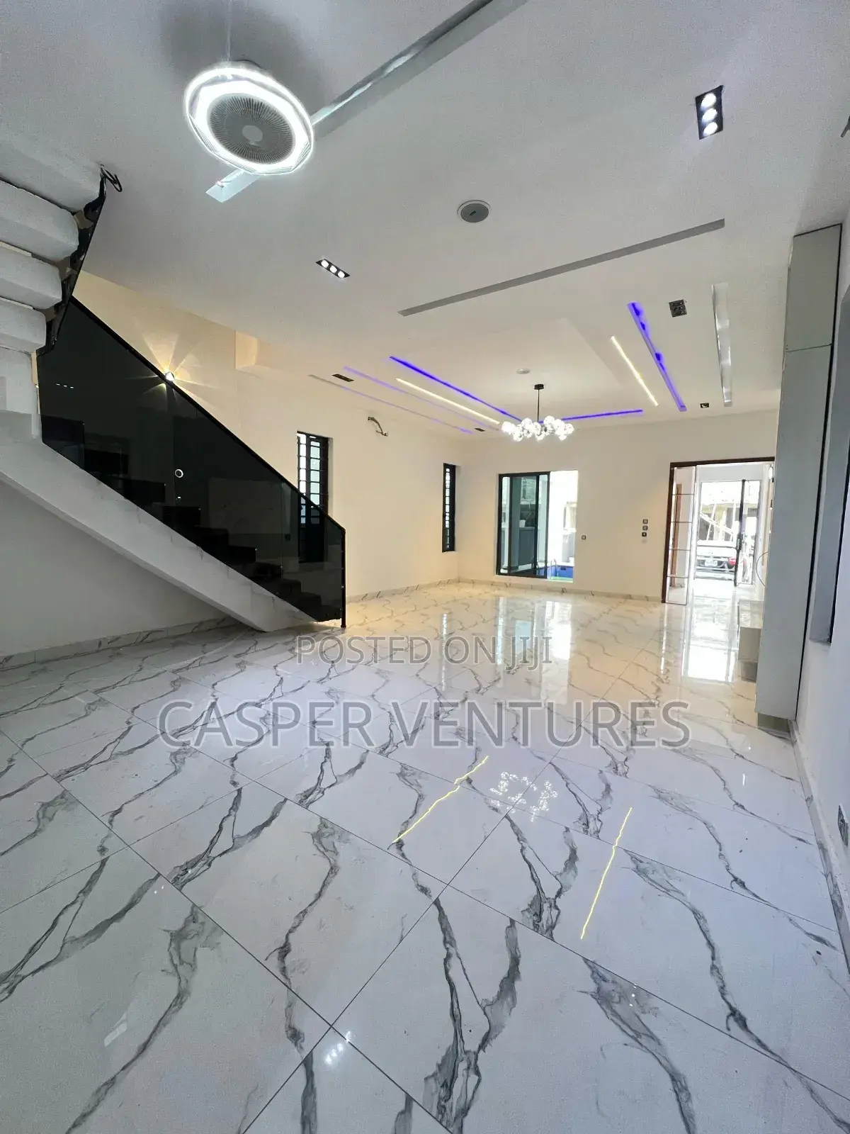 5bdrm Duplex in Avex, Sangotedo for sale
