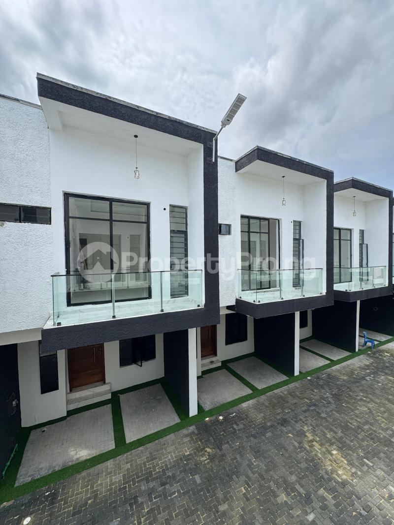 Classy Spacious 3 Bedroom Duplex