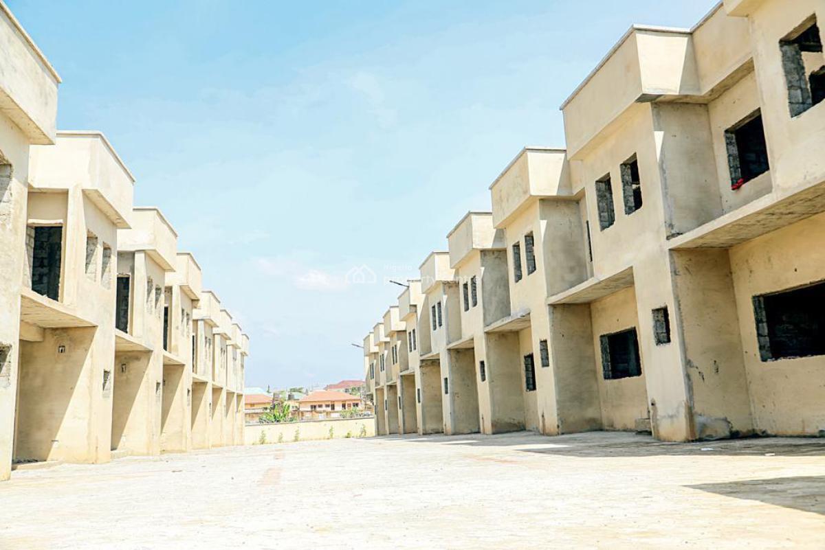3 bedroom terraced duplex for sale