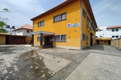 Plaza / complex / mall for sale