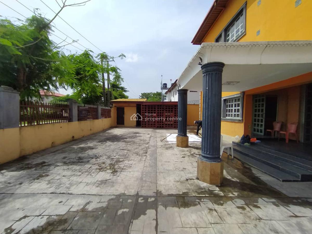 Plaza / complex / mall for sale