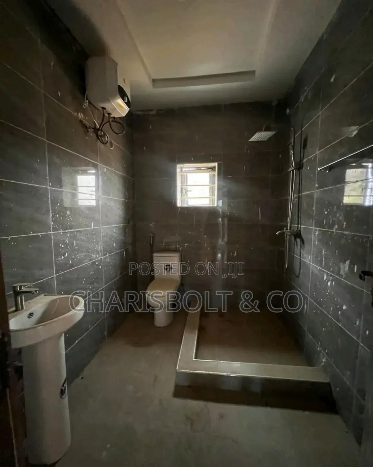 4bdrm Townhouse/Terrace in Katampe (Main) for Sale