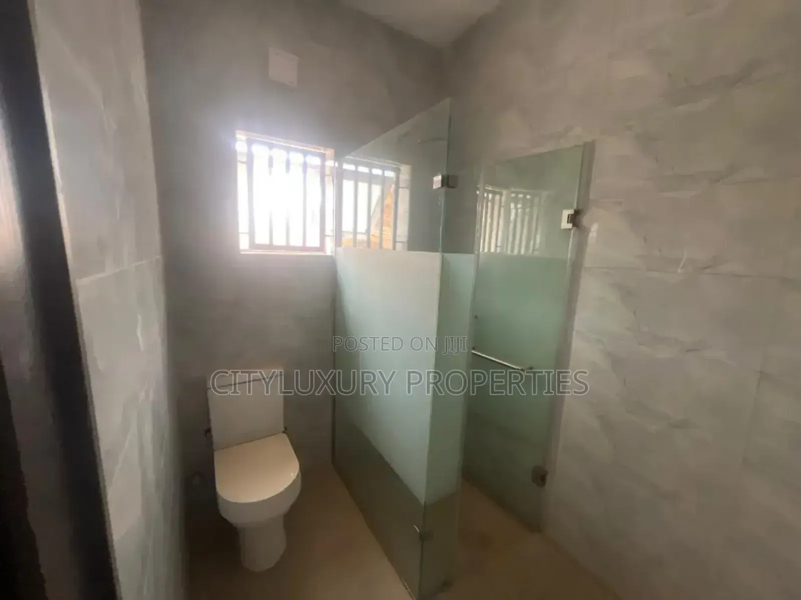 4bdrm Townhouse / Terrace in Guzape District for rent