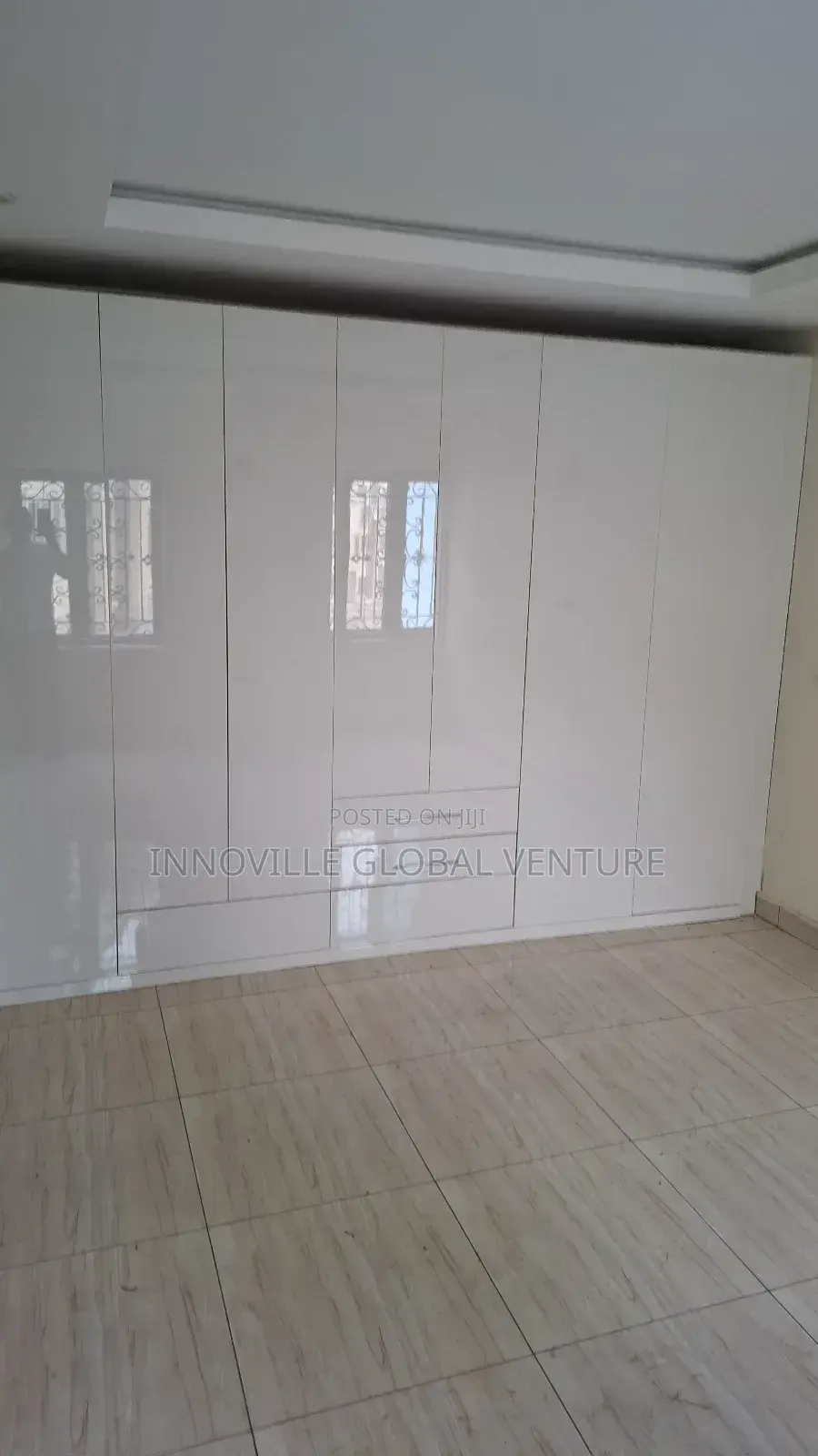 4bdrm Townhouse/Terrace in Idu for sale