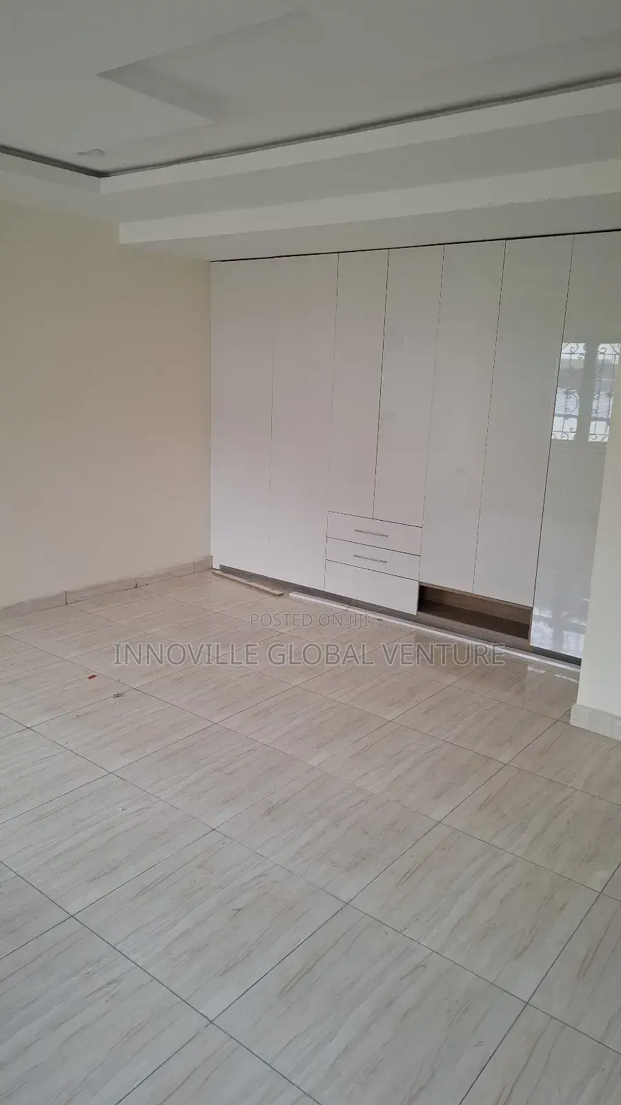 4bdrm Townhouse/Terrace in Idu for sale