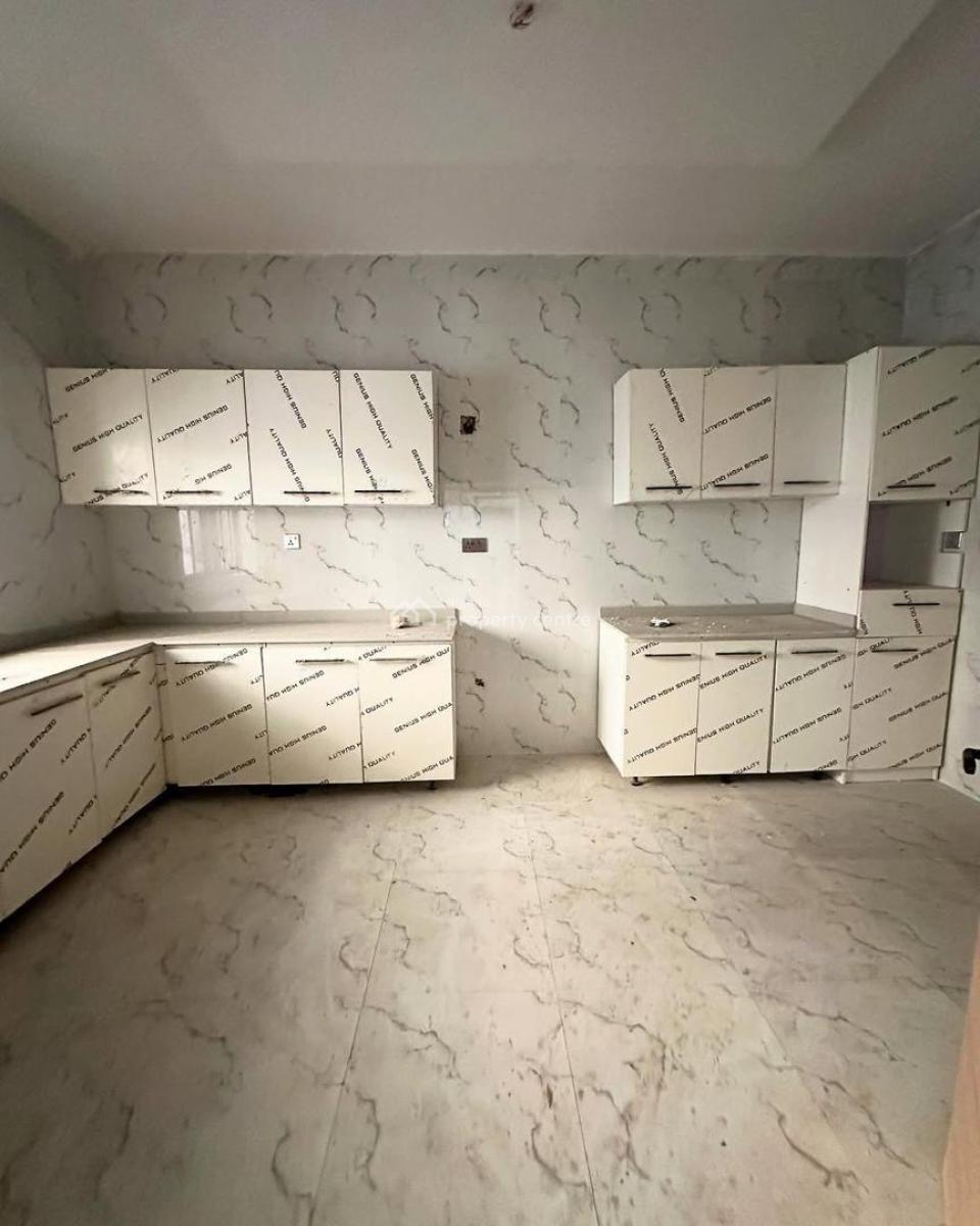 Luxury Two Bedrooms Maisonette