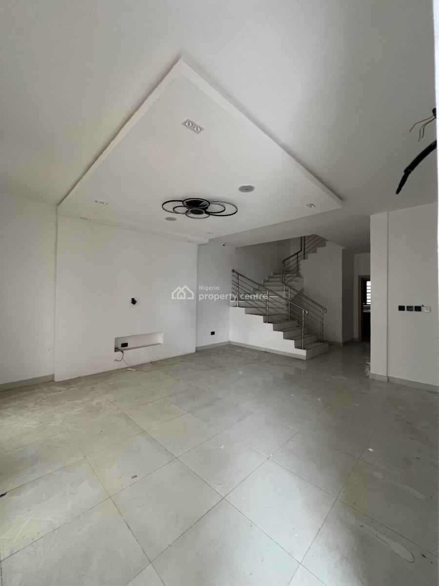 4 bedroom semi-detached duplex for rent