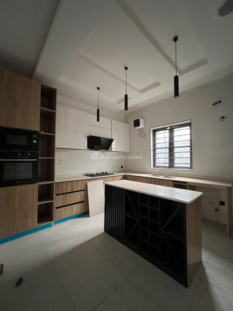 4 bedroom semi-detached duplex for rent