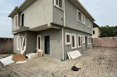 4bdrm Duplex in Olokonla for sale