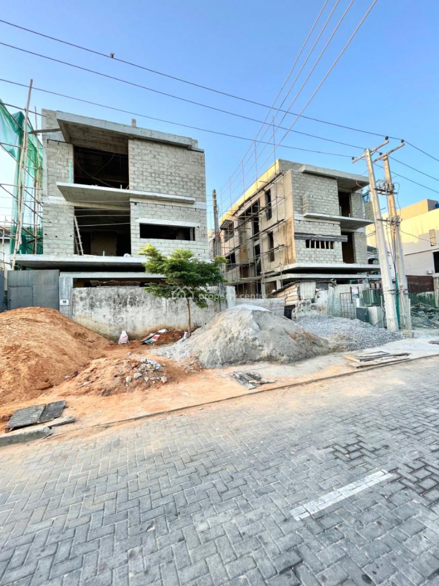 5 Bedroom Fully Detached Duplex With A Pool, Gym & Cinema
