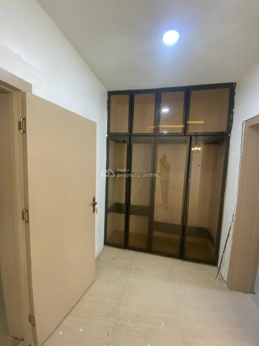 Self contain (single rooms) for rent