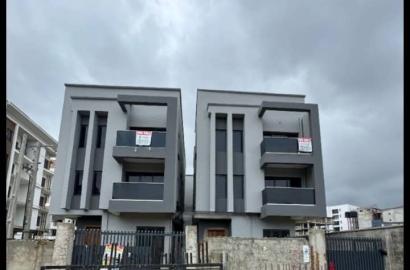 Newly Built 4 Bedroom Fully detached duplex * 2 living rooms * Spacious & ensuite with BQ