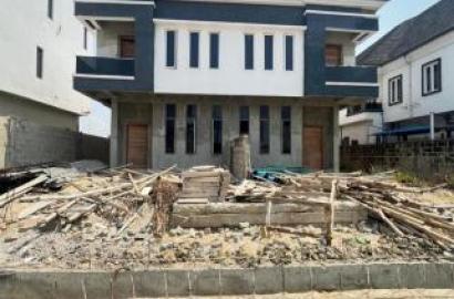 4 bedroom semi-detached duplex for sale
